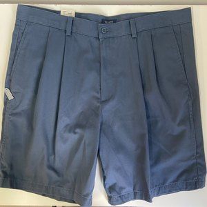 NWT Dockers Shorts with Stowaway Seam Pockets - Size W38